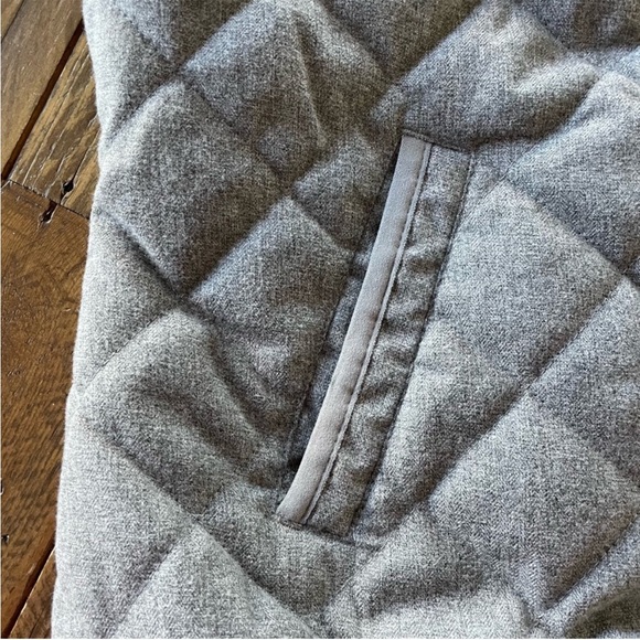 Old Navy Vest Gray Quilted Women’s Size Medium - Picture 5 of 10